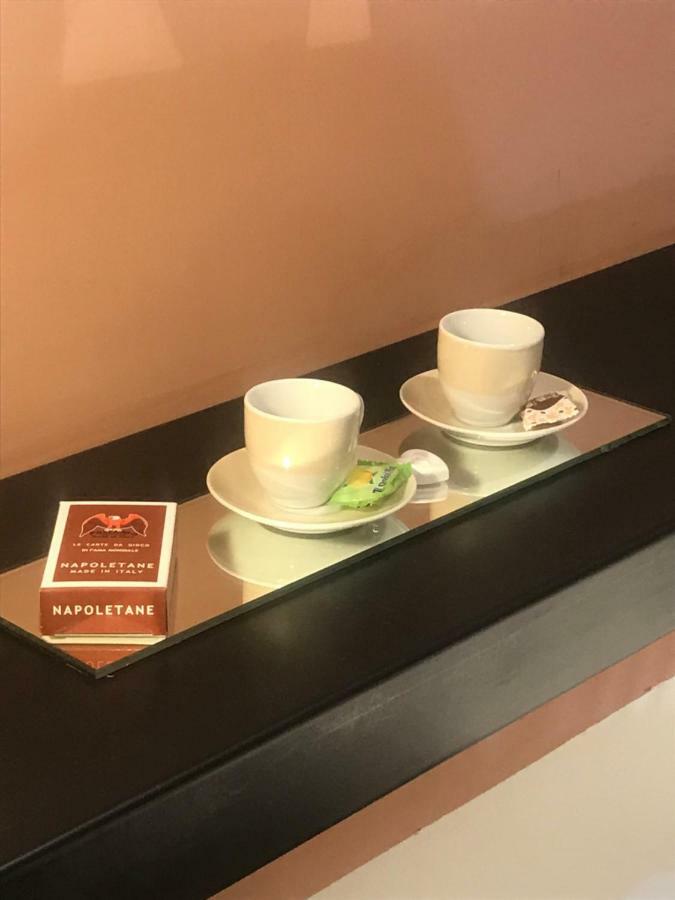 Tresette Toledo Acomodação com café da manhã Nápoles Exterior foto